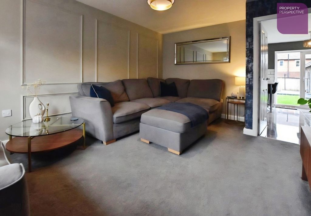 Property photo 2 of 10 Pbox-Img.Jpg