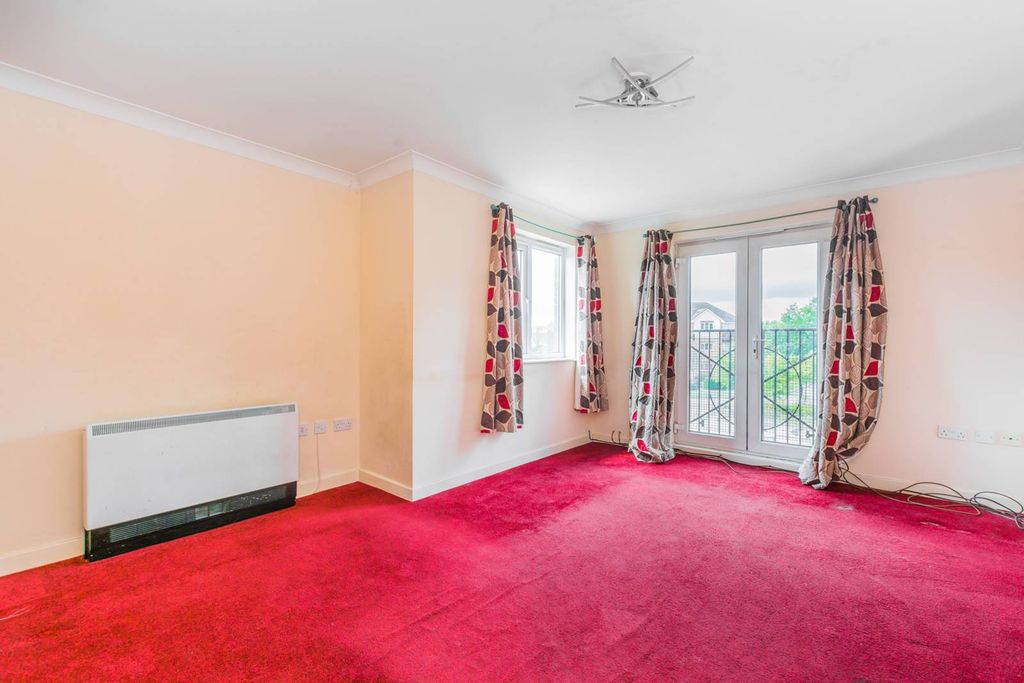 Property photo 1 of 8