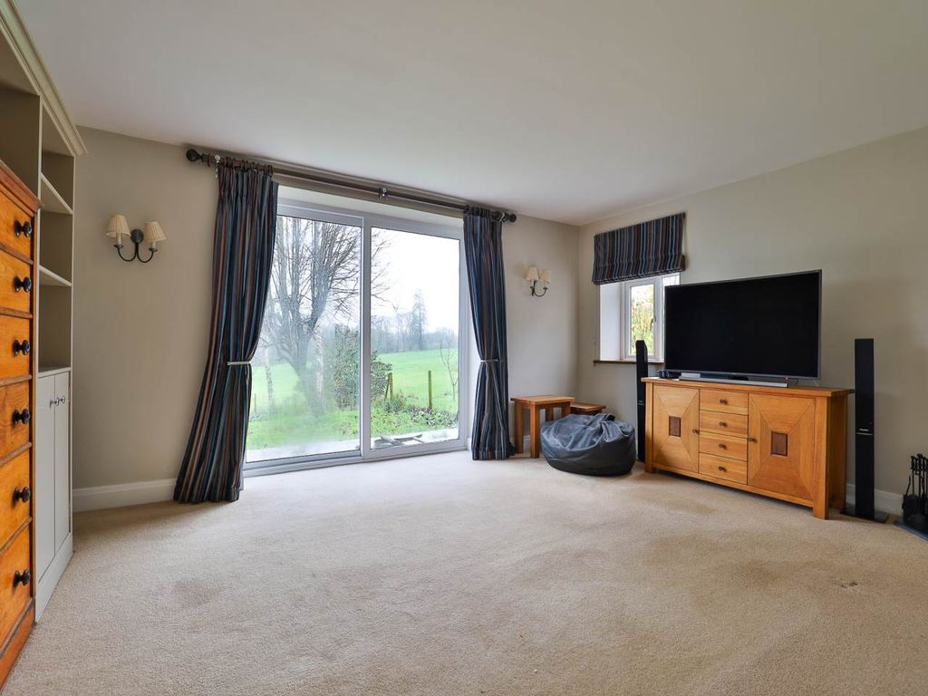 Property photo 2 of 20 Front