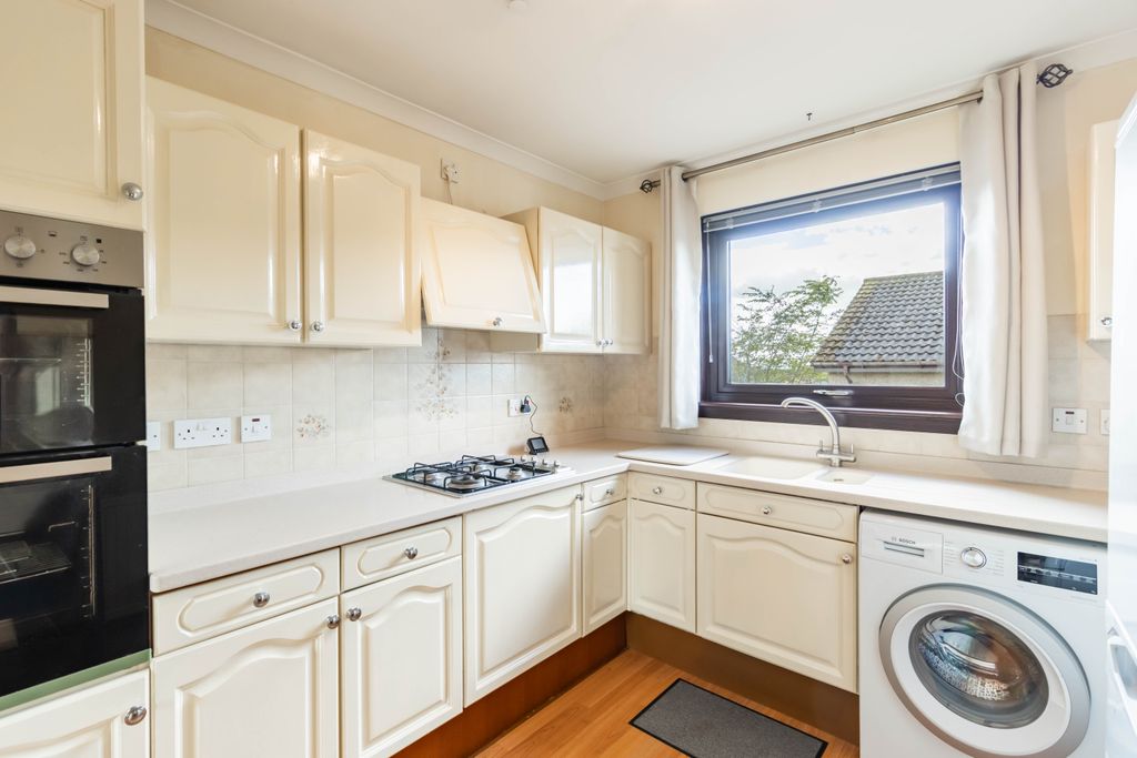 Property photo 2 of 30 Kitchen