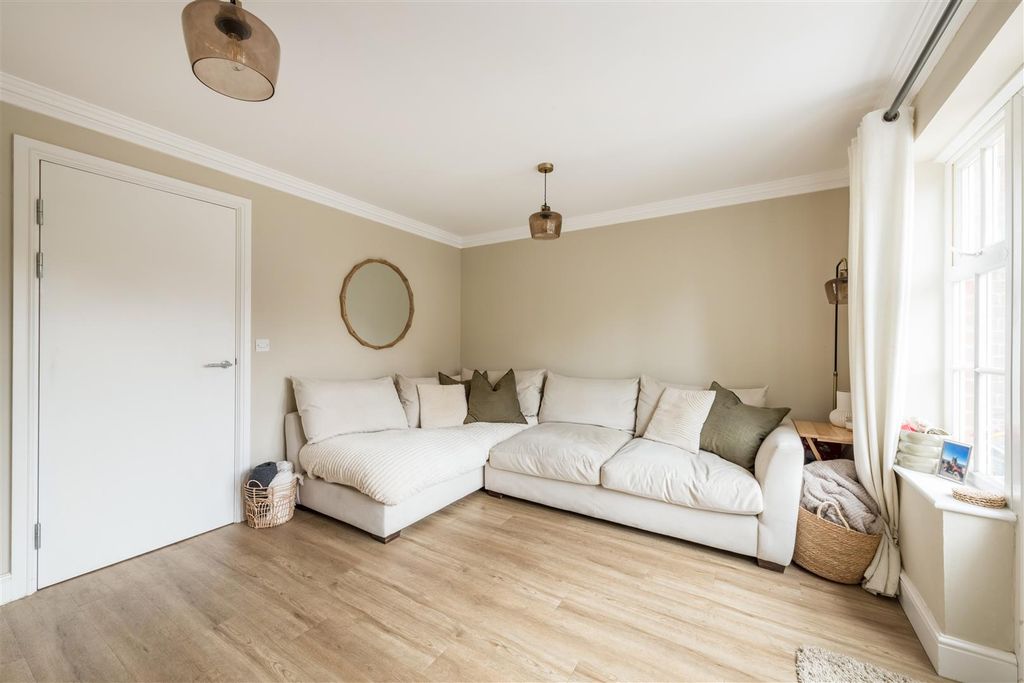 Property photo 3 of 25 32 Fawn Rise-6.Jpg