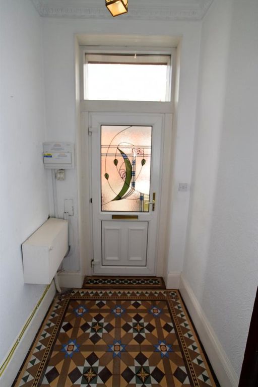 Property photo 2 of 28