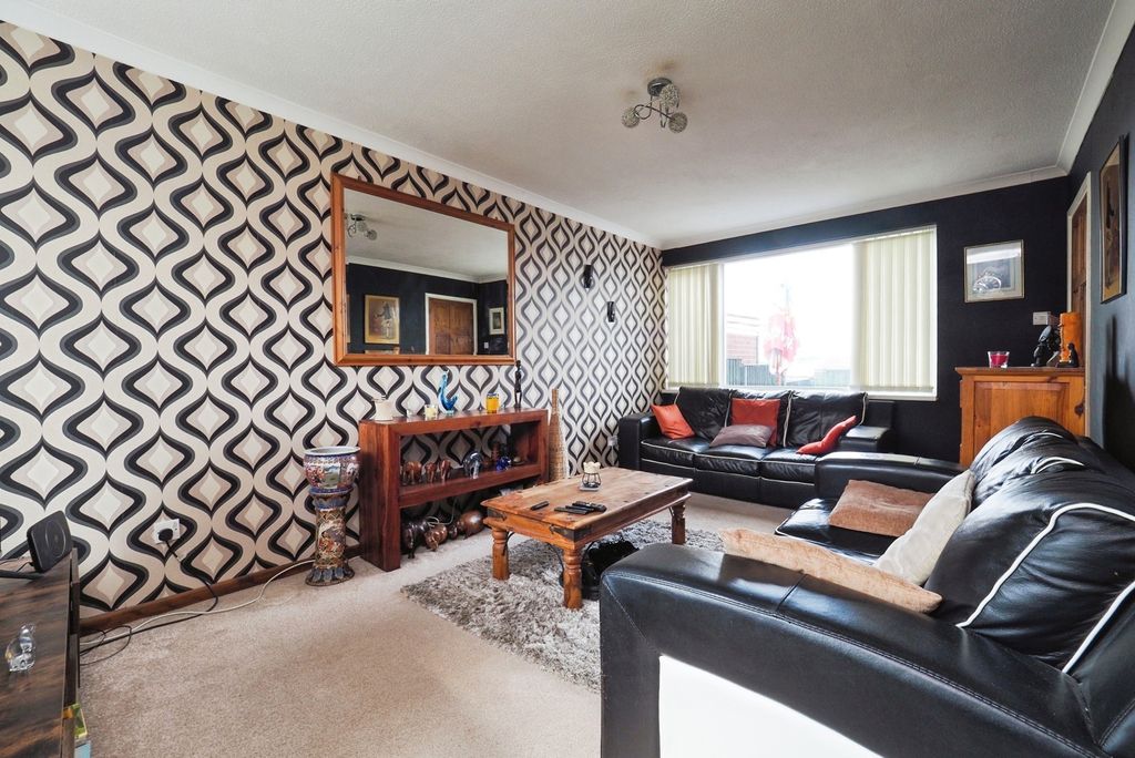 Property photo 3 of 23 Pbox-Img.Jpg