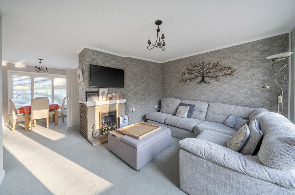 Property photo 2 of 22 1432006-9-69Bc30B...