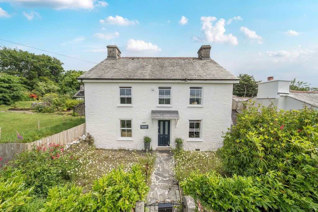 Property photo 2 of 34