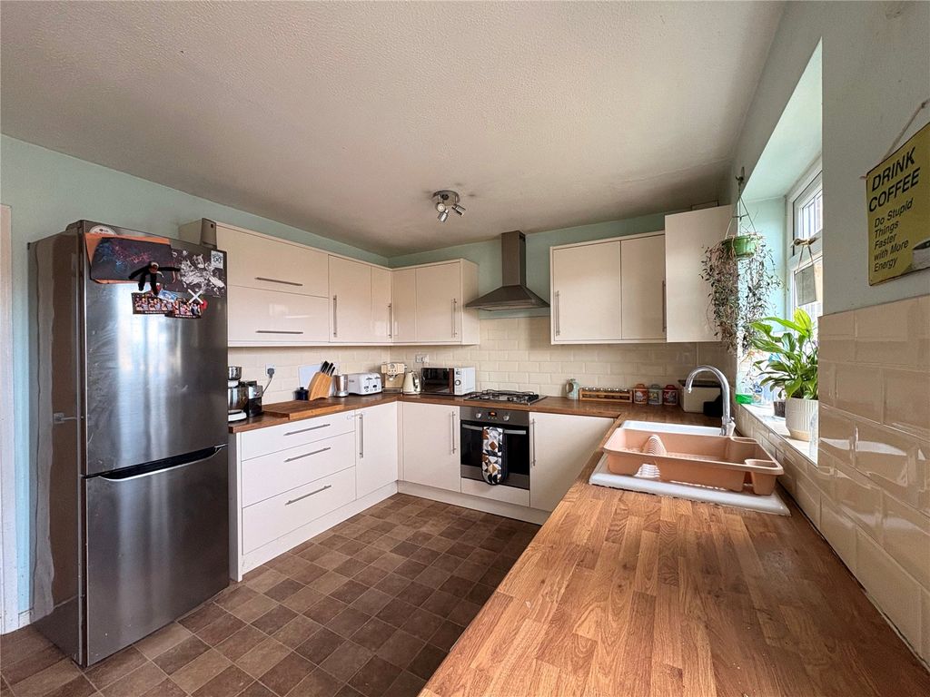 Property photo 3 of 22 Picture No. 06