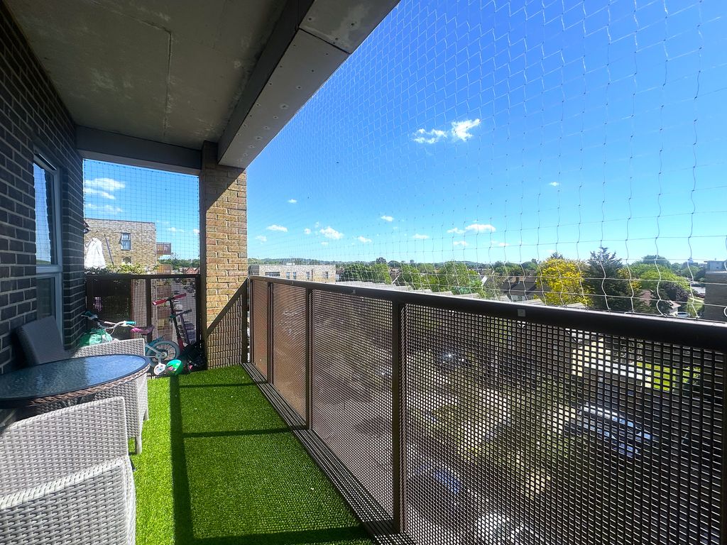 Property photo 1 of 6 Balcony