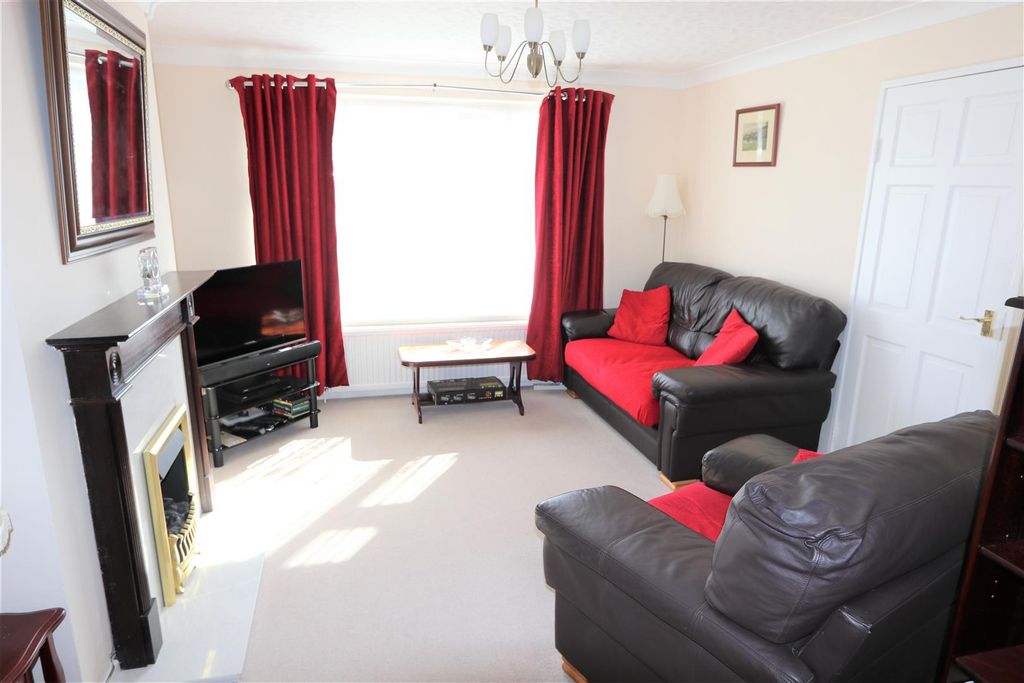 Property photo 2 of 14