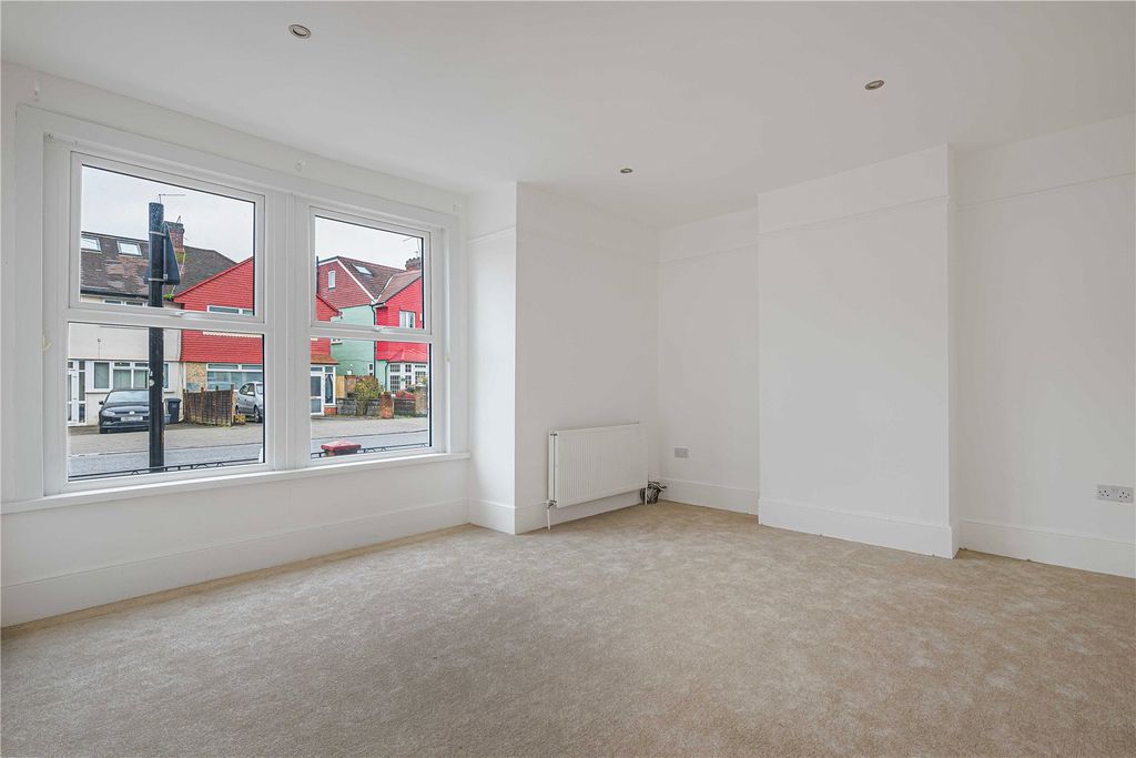 Property photo 2 of 12 Picture No. 07