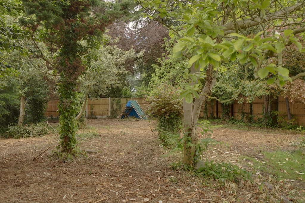 Property photo 3 of 3