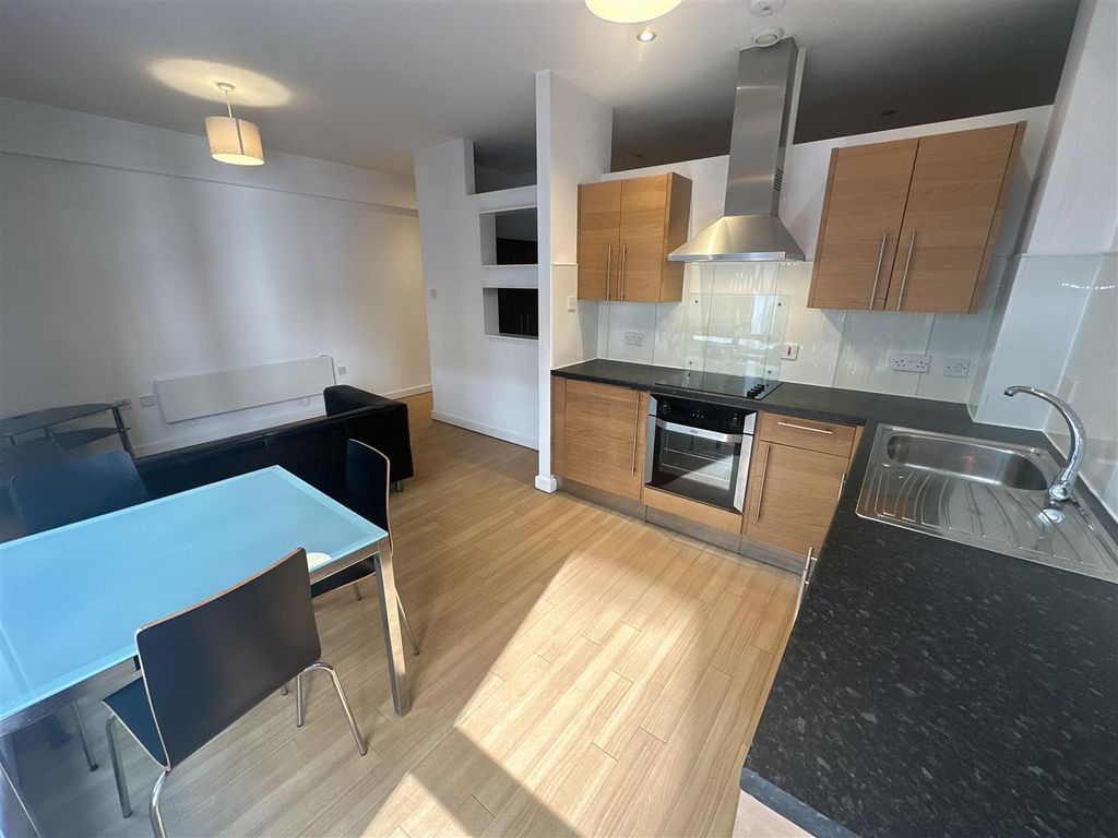 Property photo 3 of 5 645CC45B-E100-4B96-A7Ec-Bbaa06660806.Jpeg