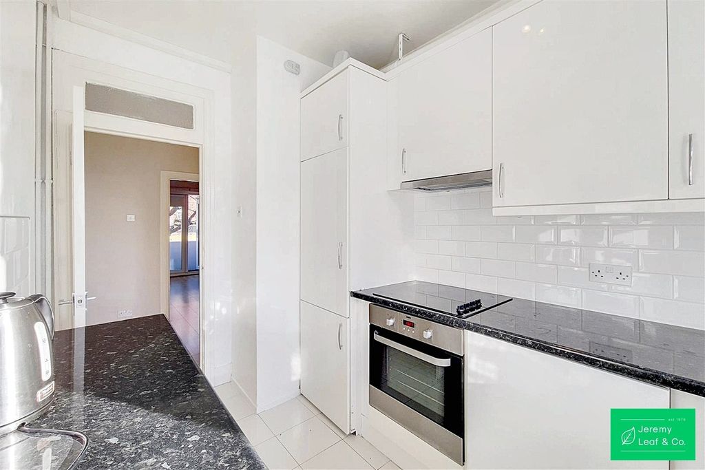 Property photo 3 of 14