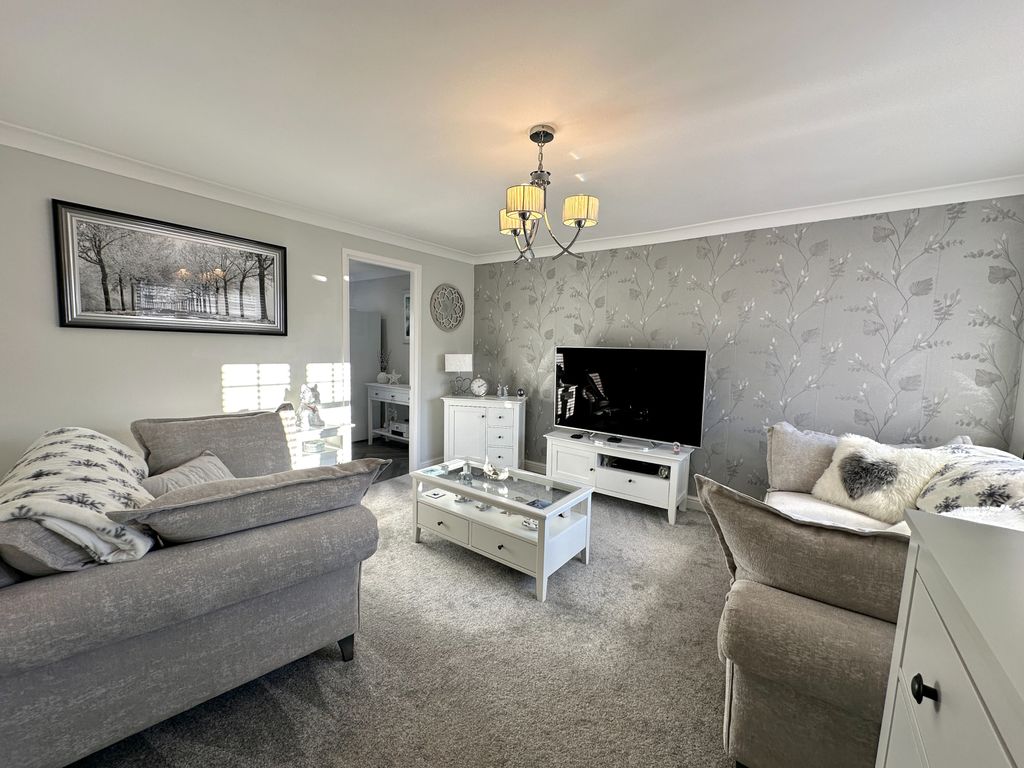 Property photo 3 of 23