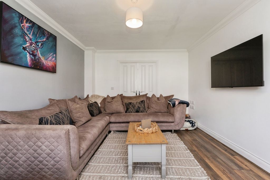 Property photo 2 of 26 Pbox-Img.Jpg