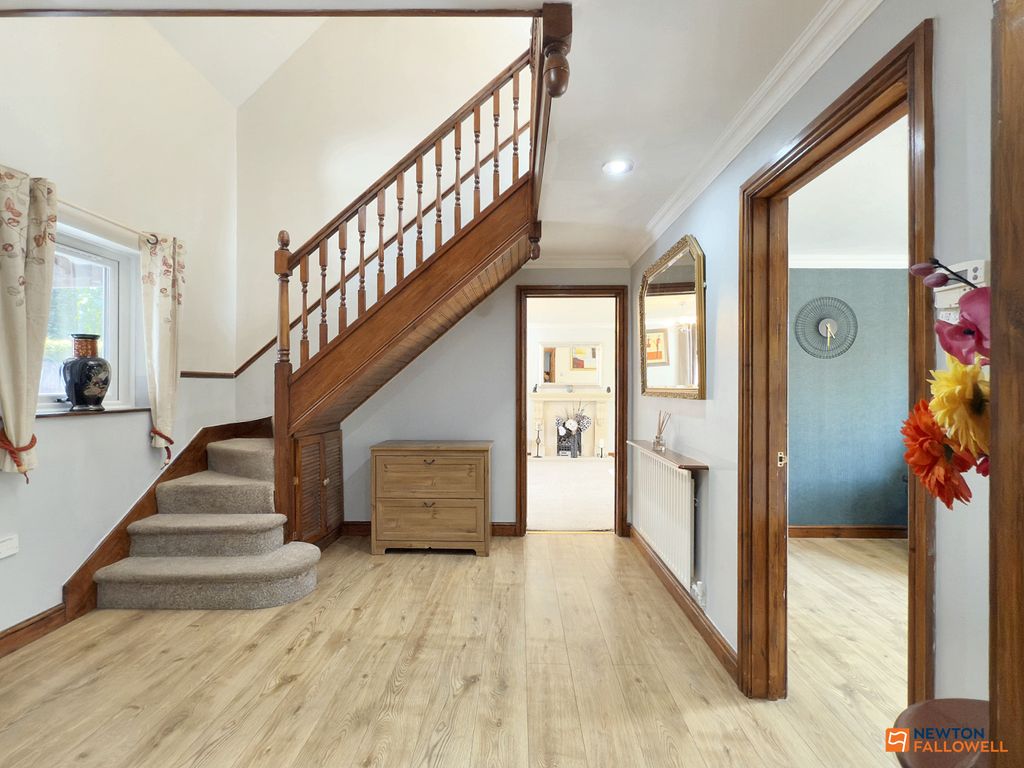 Property photo 2 of 51