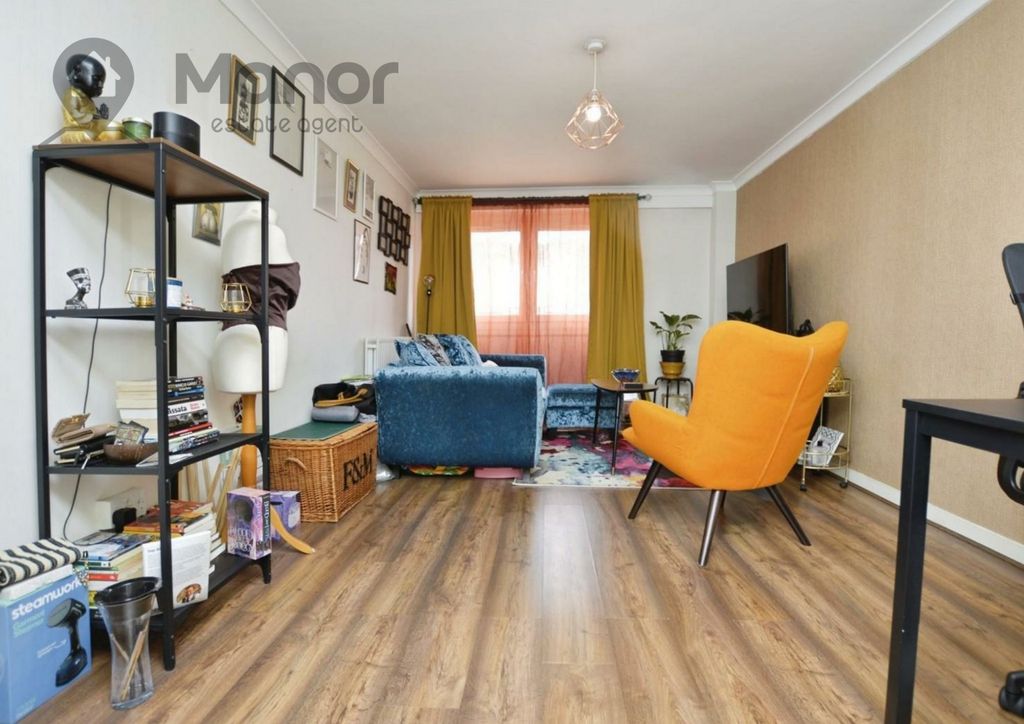 Property photo 2 of 9 Living Room