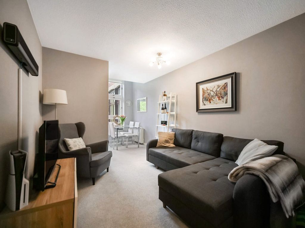 Property photo 2 of 20 Picture No. 15