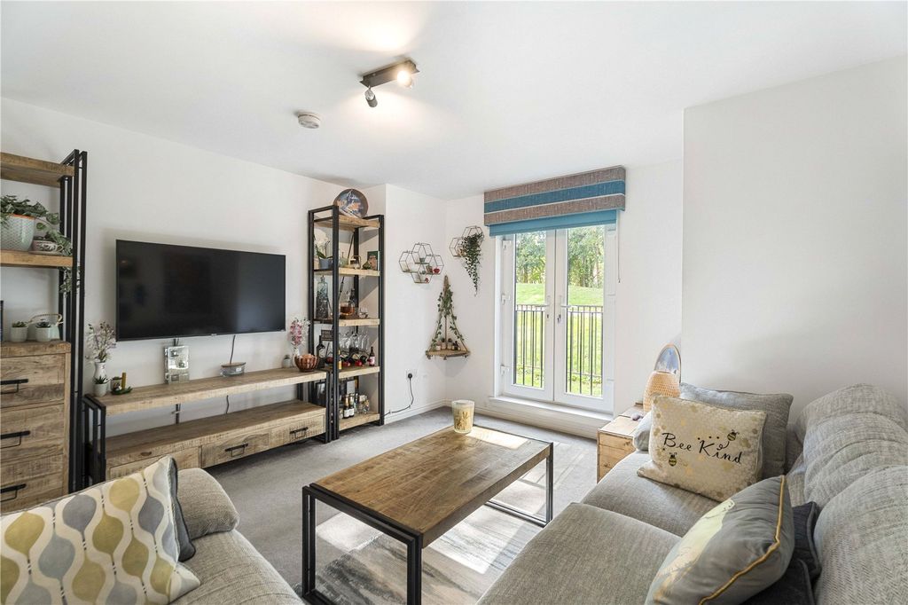 Property photo 2 of 12 34/2 Stanwell Street