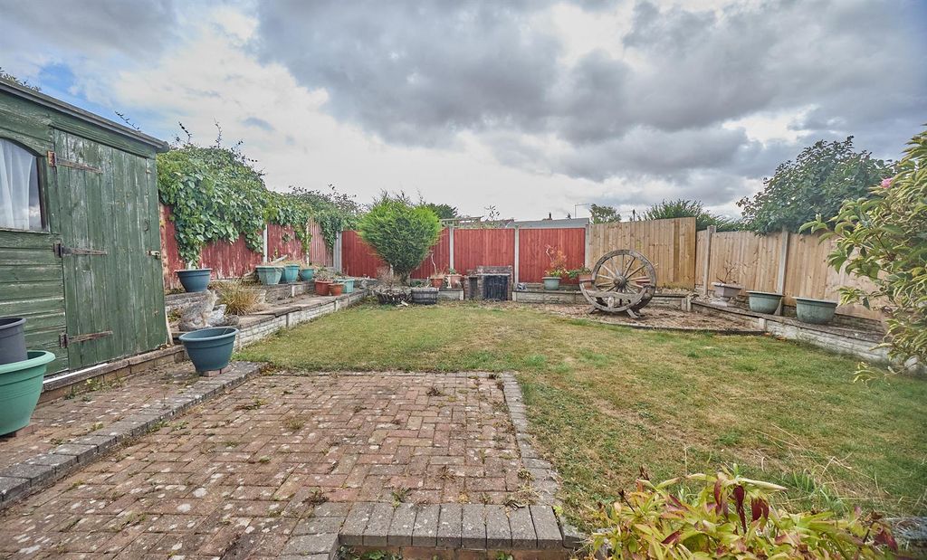 Property photo 3 of 12 6 Chatsworth Close Bb 3.Jpg
