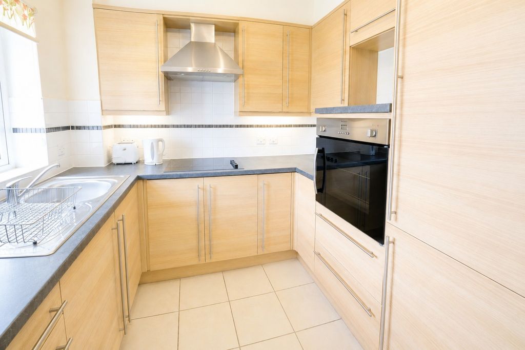 Property photo 3 of 17
