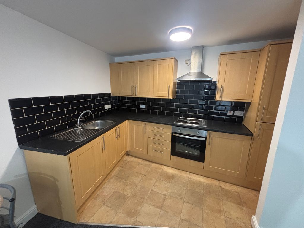 Property photo 1 of 8 Kitchen
