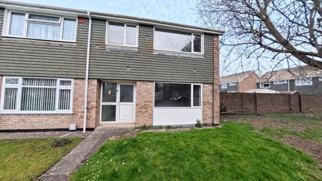 Property photo 1 of 12 Exterior