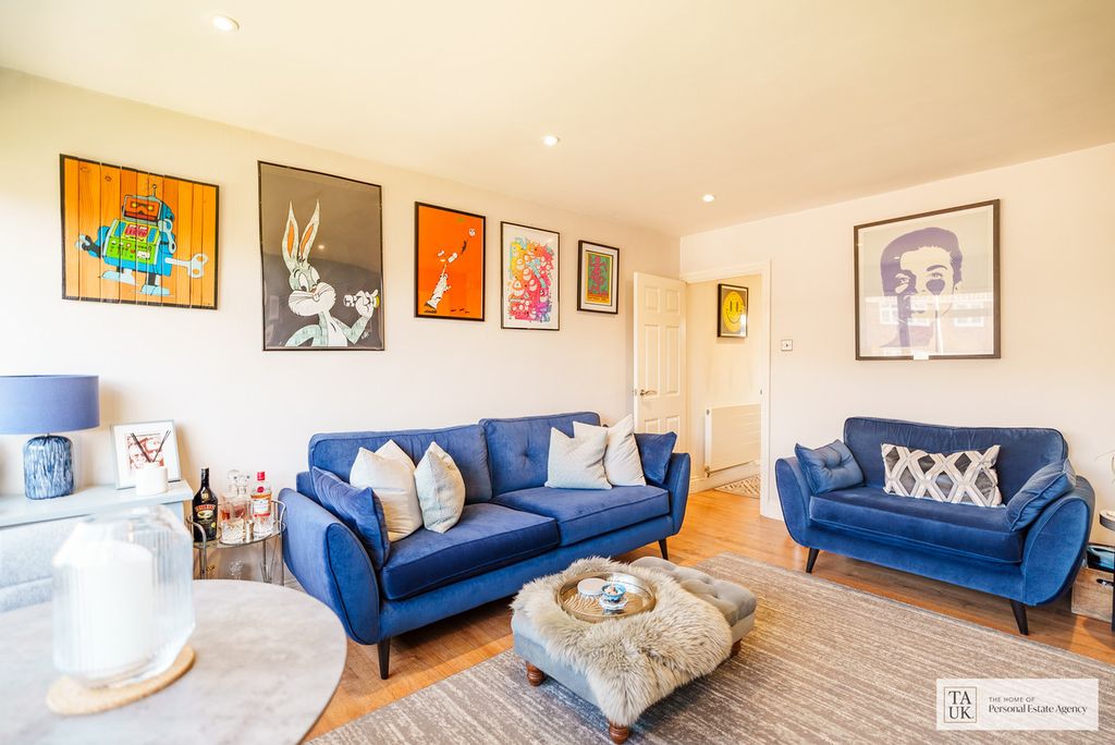 Property photo 2 of 14