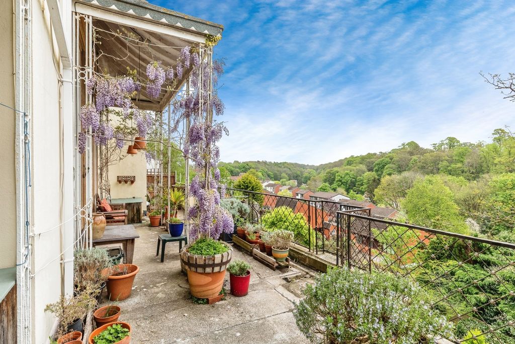 Property photo 1 of 16 Photo