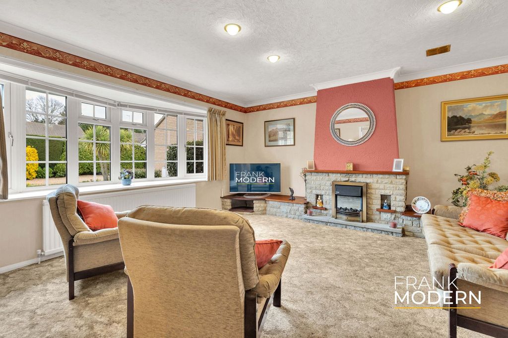 Property photo 2 of 37 Living Room