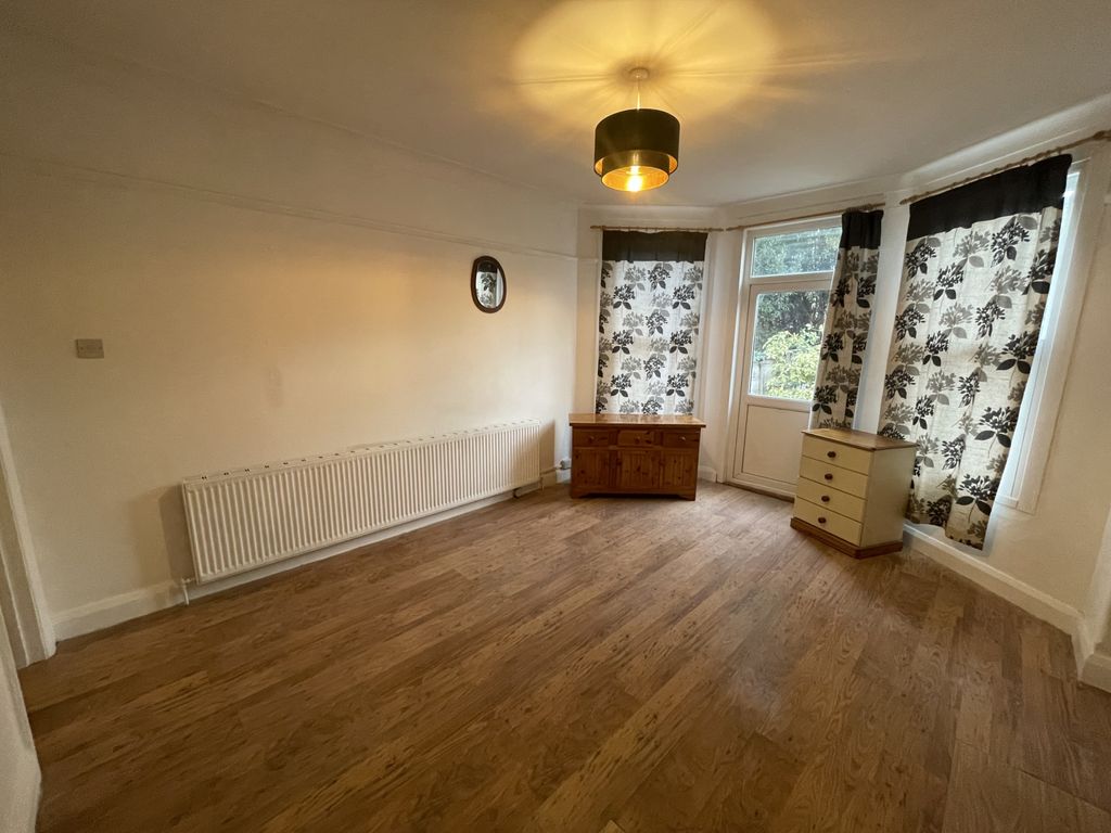 Property photo 3 of 14 Gallery