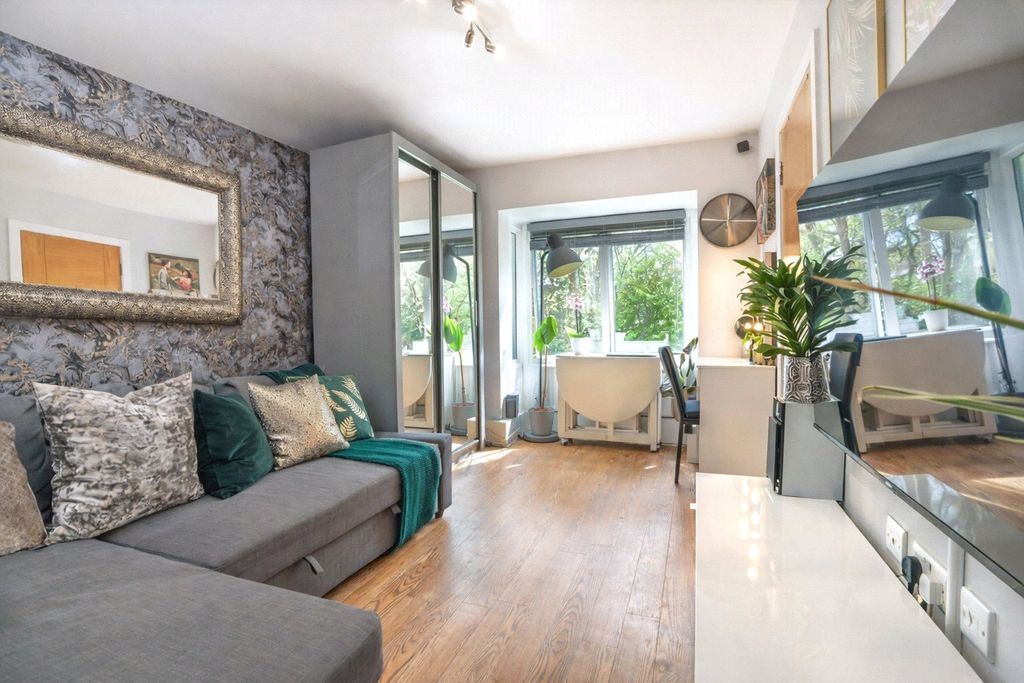 Property photo 1 of 7 Picture No. 11