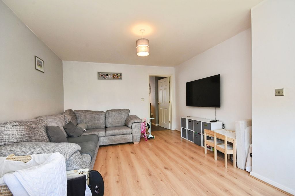 Property photo 3 of 17 Pbox-Img.Jpg