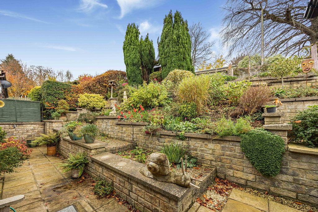 Property photo 3 of 46 Picture No. 01