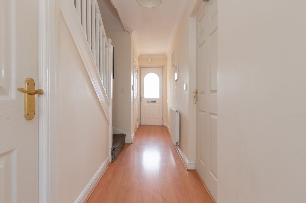 Property photo 2 of 21