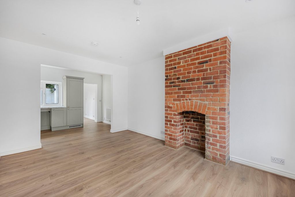 Property photo 3 of 20 Picture No. 18