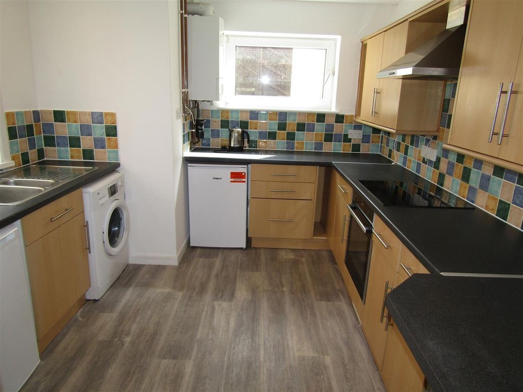 Property photo 2 of 9 56 Priory K1.Jpg