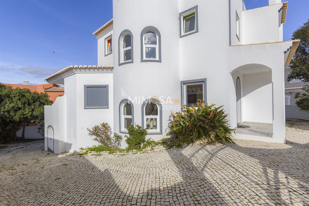 Property photo 3 of 45