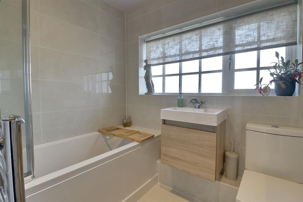 Additional image 21 of 5 bed detached house for saleBrecon Avenue, Portsmouth PO6