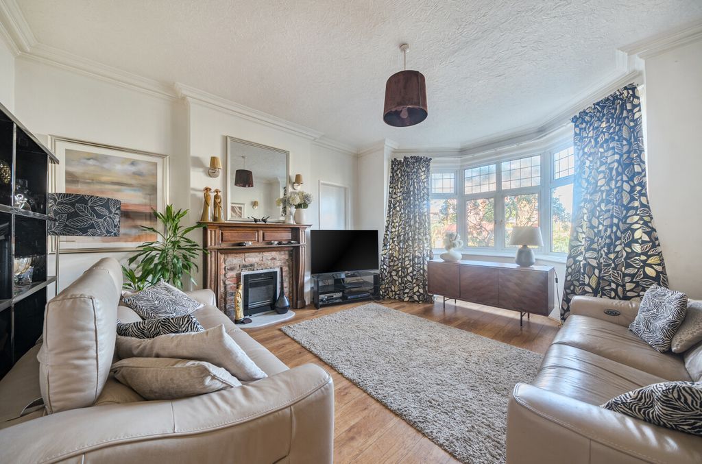 Property photo 2 of 15 1425457-33-69Bb0A...