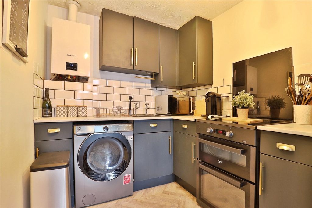 Property photo 3 of 14 Picture No. 17