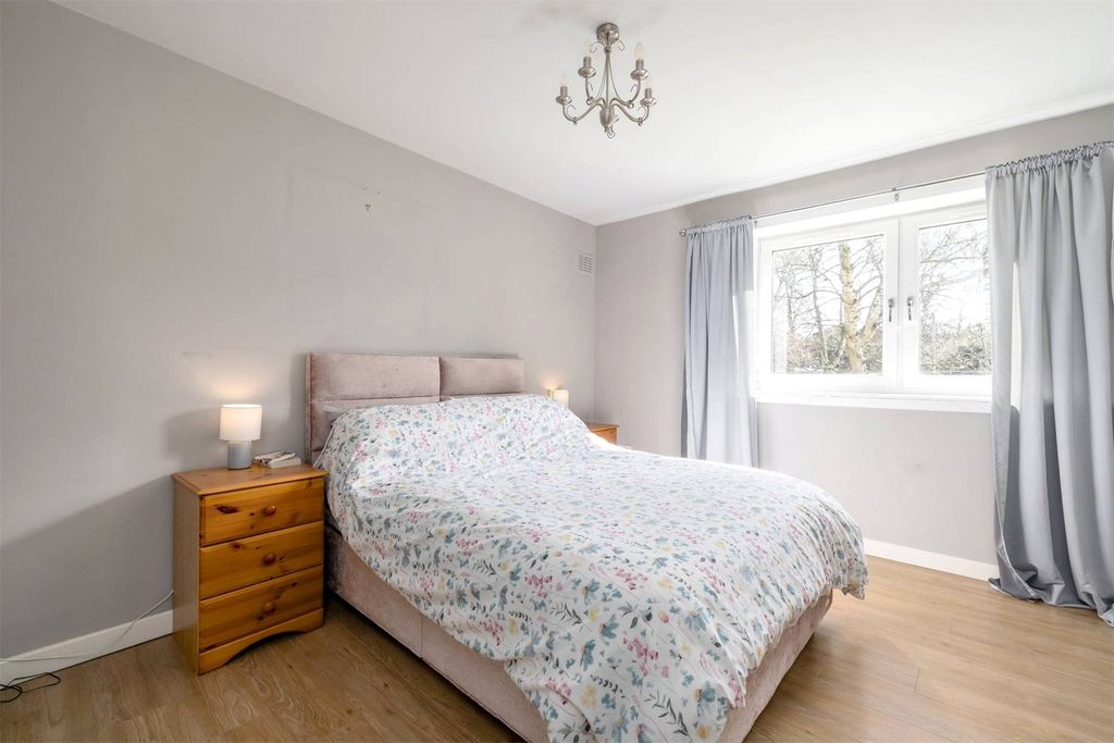 Additional image 8 of 2 bed flat for sale2/22, Pentland Drive, Comiston, Edinburgh EH10