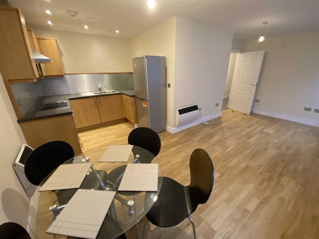 Property photo 2 of 11