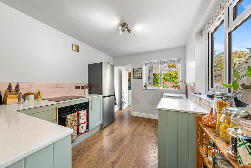 Property photo 3 of 25 Pearl-Street-10.Jpg