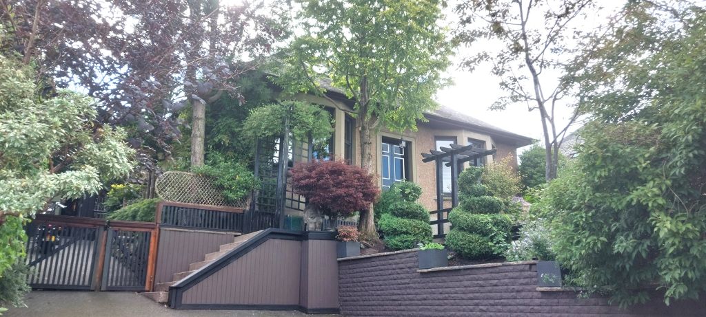 Property photo 1 of 34