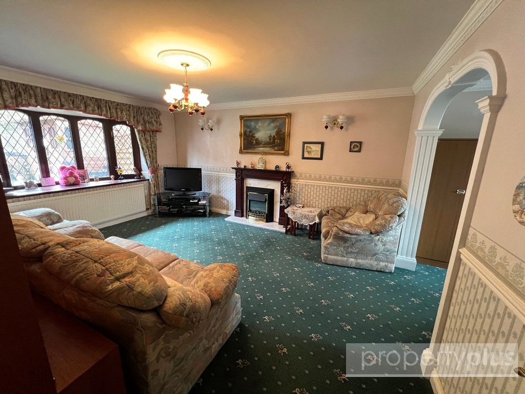 Property photo 2 of 31 Picture No. 12