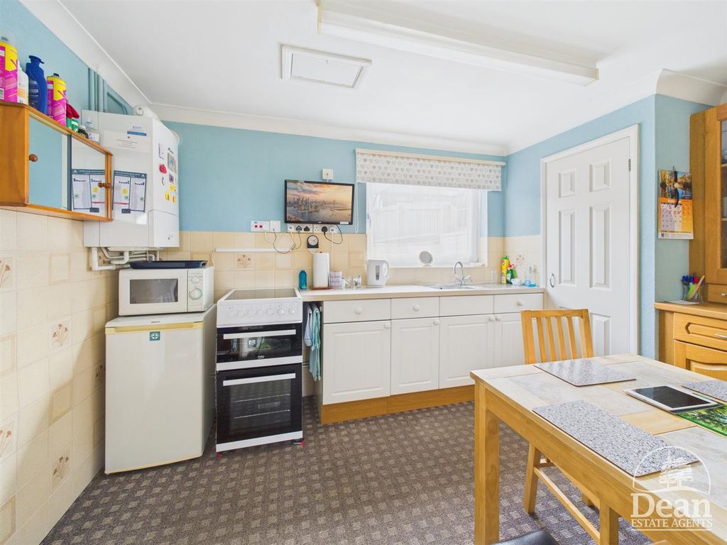 Property photo 3 of 15