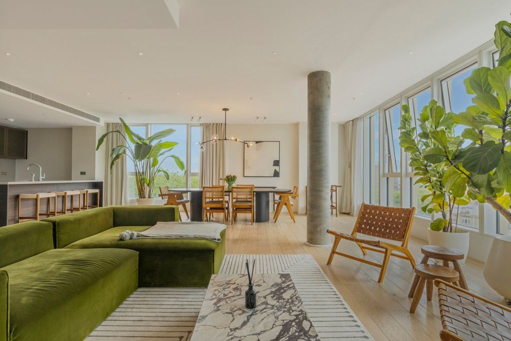 Property photo 1 of 29