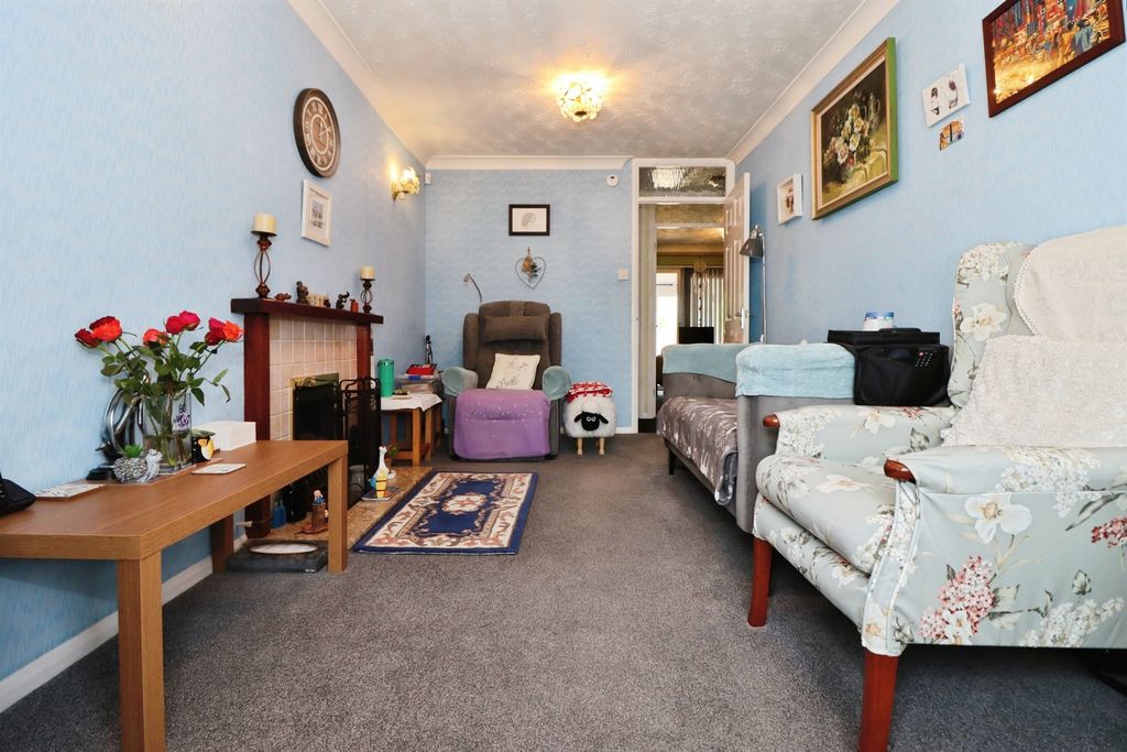 Property photo 3 of 13