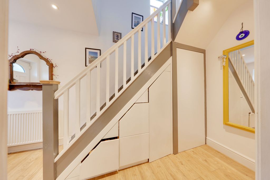 Additional image 12 of 3 bed semi-detached house for saleGoodmead Road, Orpington BR6