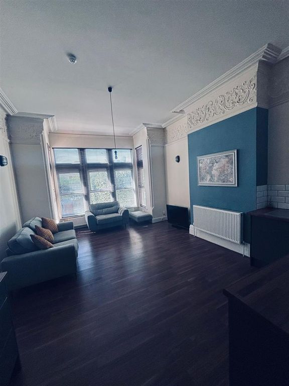 Property photo 1 of 8 Lounge  1.Jpg